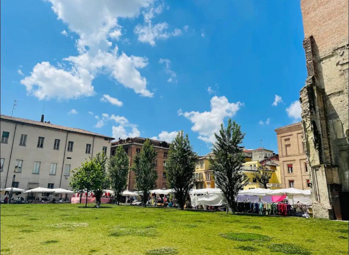 Pilotta'S Balcony Apartment Parma Luaran gambar